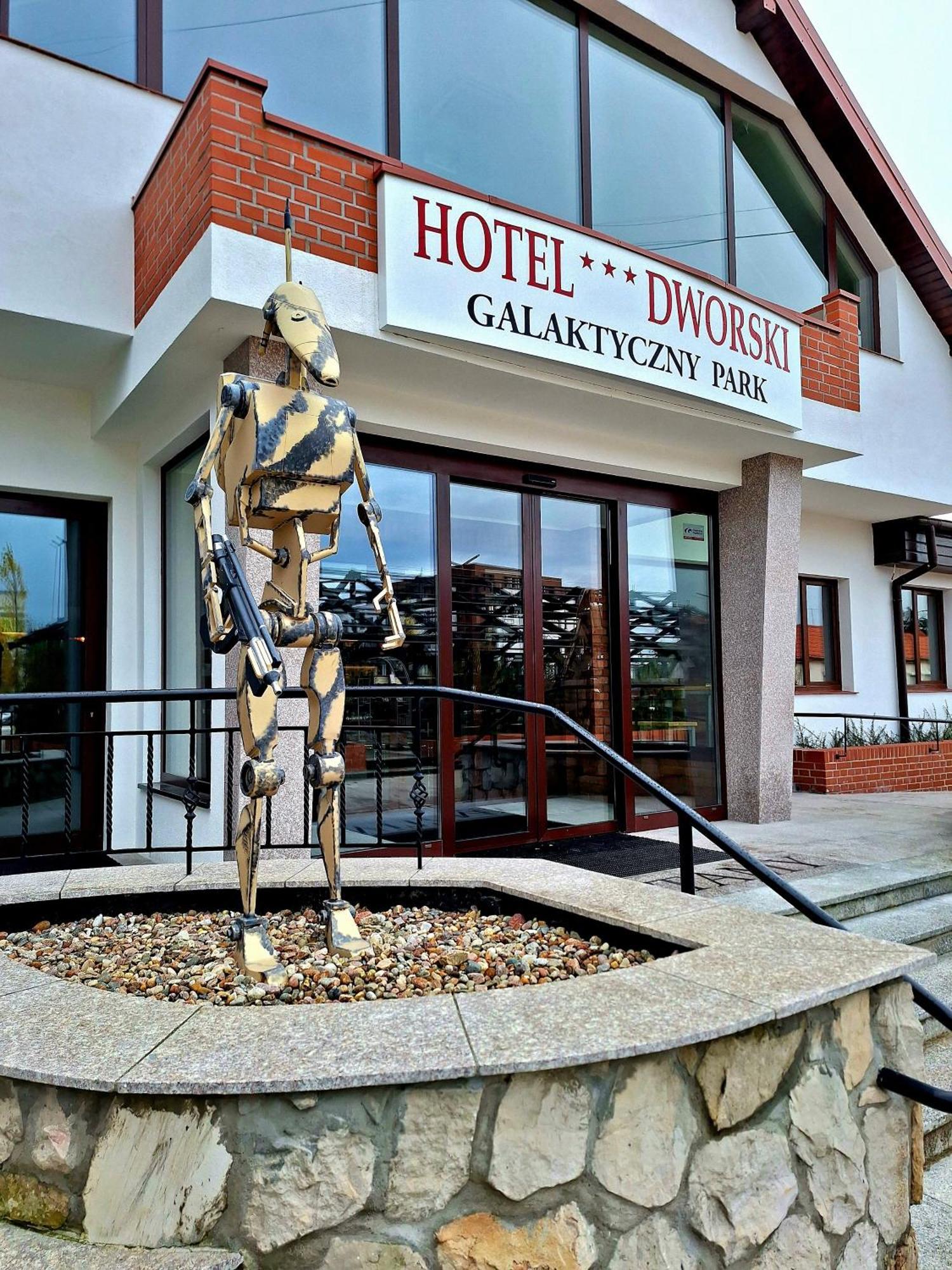 Hotel Dworski Galaktyczny Park Warzymice Bagian luar foto